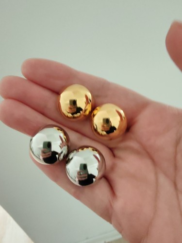 Pendientes media borla